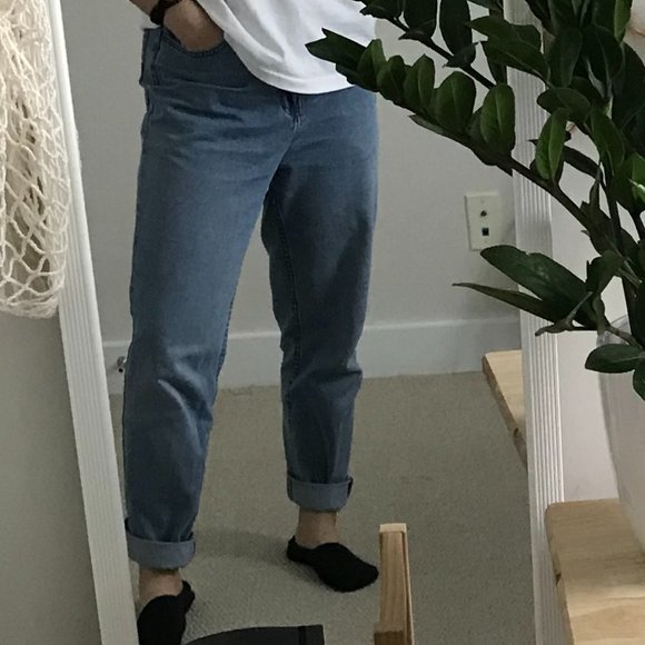 Vintage High Waisted Mom Jeans in 29 - Picture 1 of 10